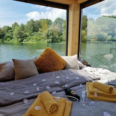 Hotel Aquachill Houseboat & Wellness Liptovský Trnovec Exteriér fotografie
