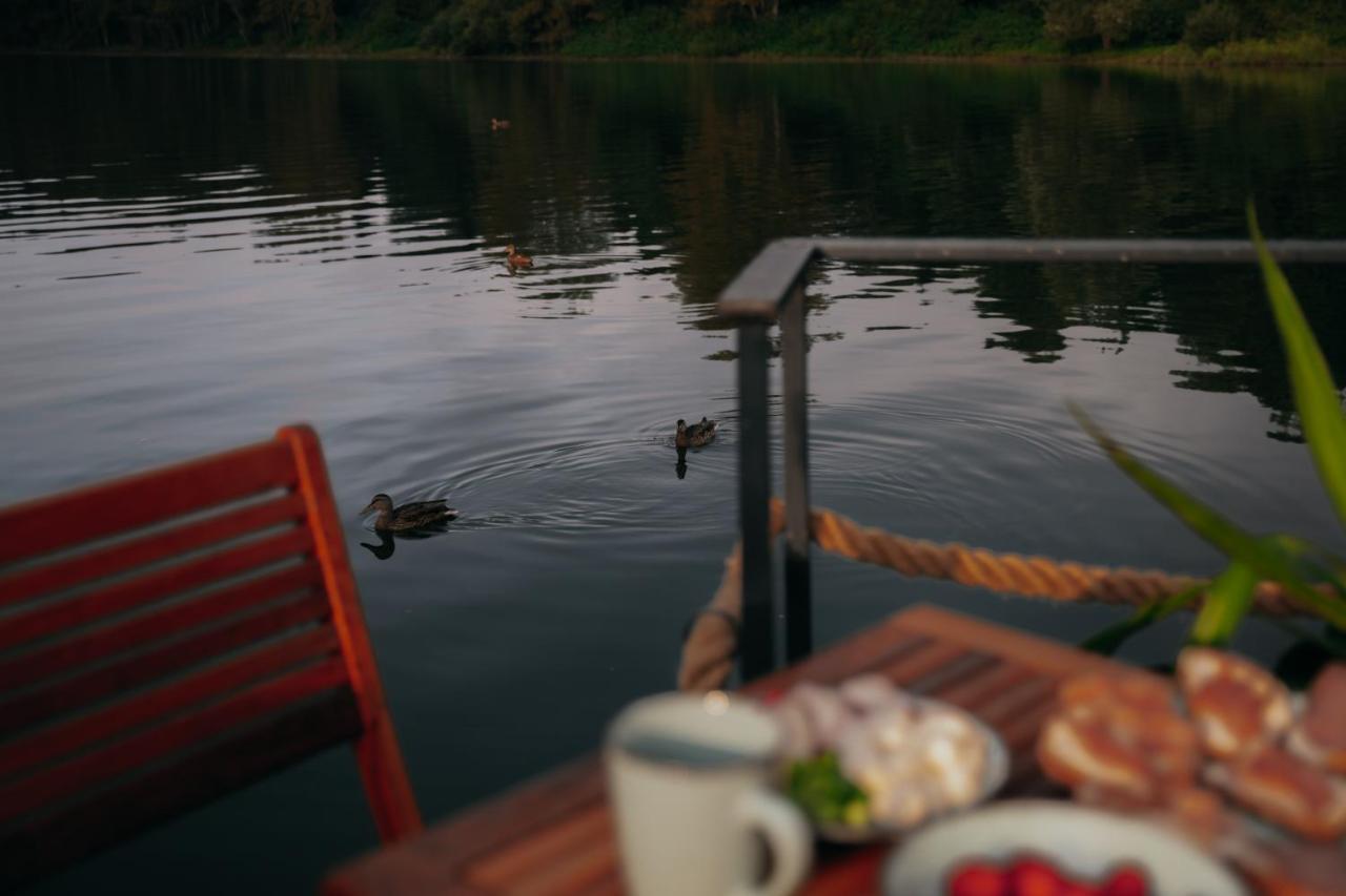 Hotel Aquachill Houseboat & Wellness Liptovský Trnovec Exteriér fotografie