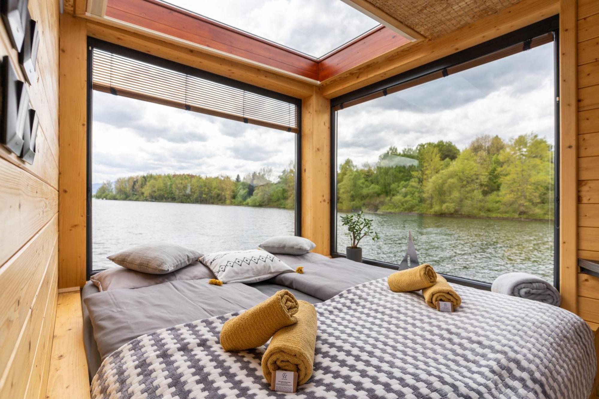 Hotel Aquachill Houseboat & Wellness Liptovský Trnovec Exteriér fotografie
